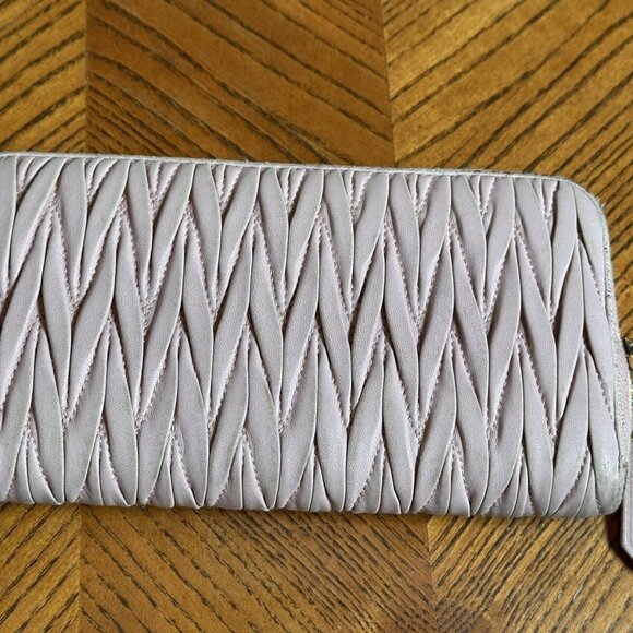 Miu Miu Blush Powder Pink Leather Zippy Long Wallet - Picture 2 of 8